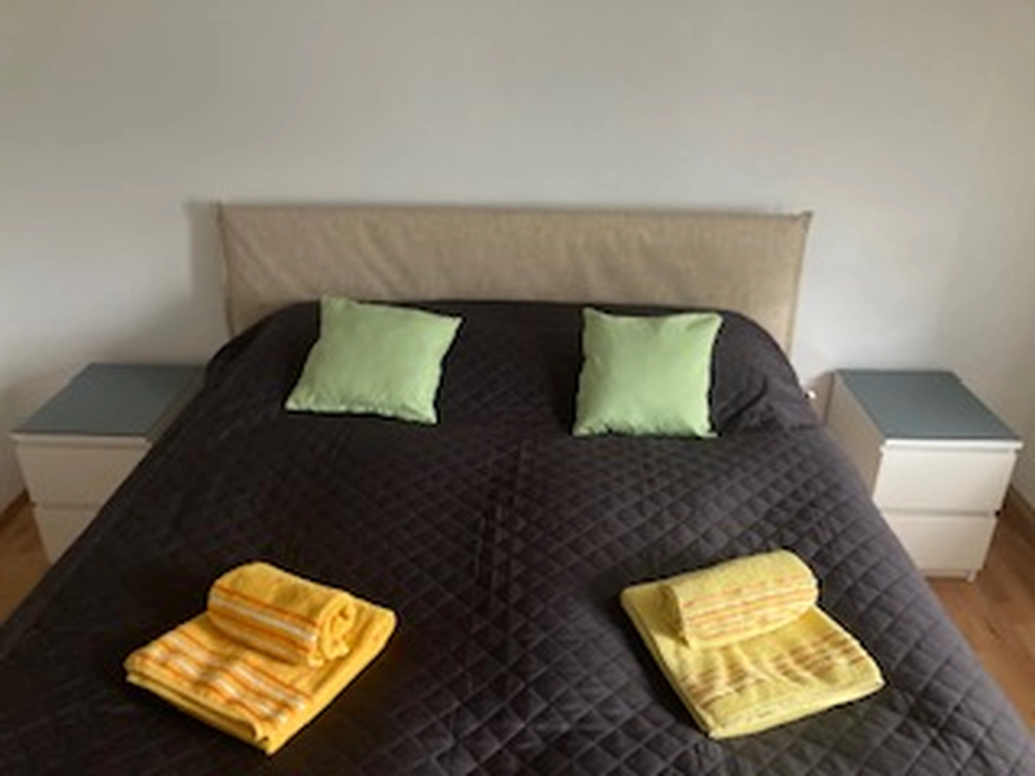 AusZeit  — Apartment am Kölner Stadtrand — Rösrath — Schlafzimmer