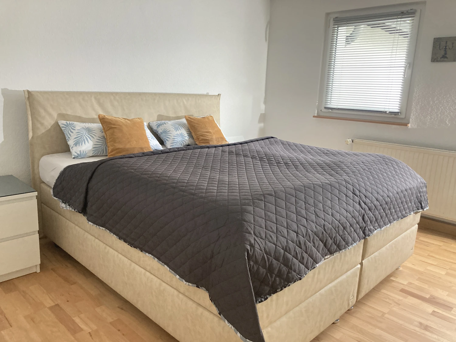 AusZeit  — Apartment am Kölner Stadtrand — Rösrath — Schlafzimmer